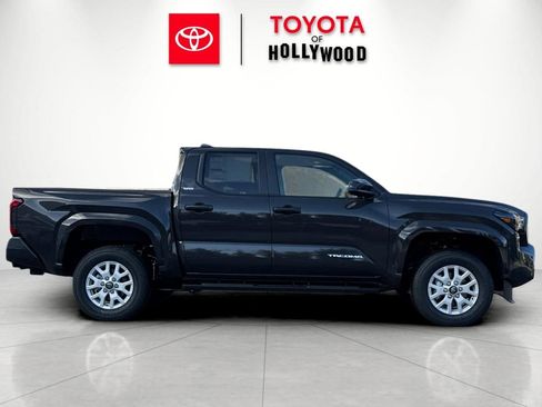 New 2026 Toyota Tacoma SR5 image 3
