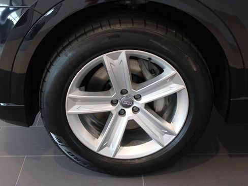 Used 2019 Audi Q8 Premium AWD/4WD image 29