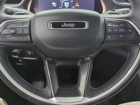 Used 2022 Jeep Grand Cherokee L Laredo AWD/4WD image 12
