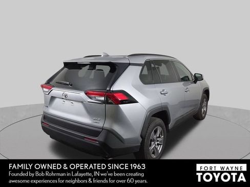Used 2025 Toyota RAV4 XLE AWD/4WD image 7