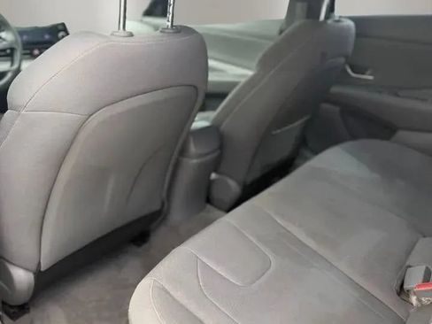 Used 2021 Hyundai Elantra SEL w/ Convenience + Premium Package FWD image 17