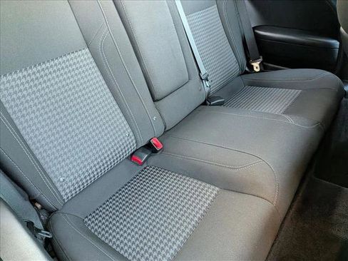 Used 2016 Dodge Challenger SXT image 17