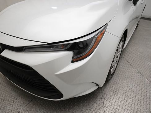 Used 2025 Toyota Corolla LE FWD image 22