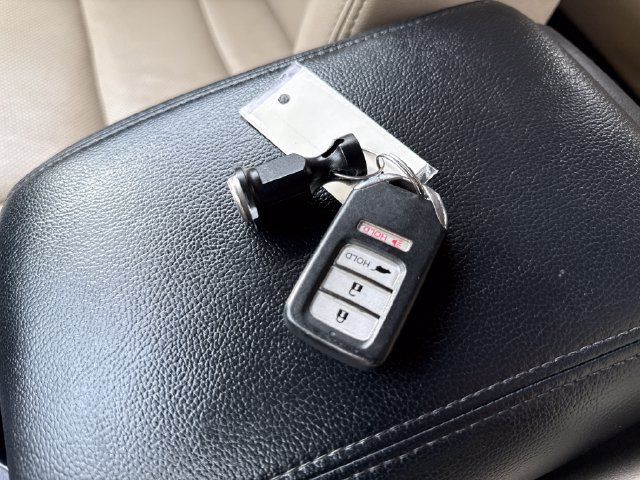 Used 2015 Honda CR-V Touring image 30