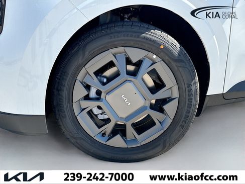 New 2026 Kia Carnival EX image 41