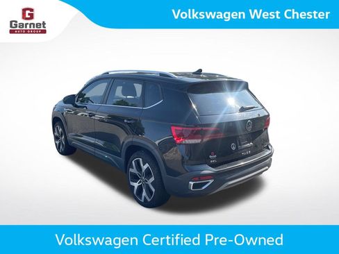 Used 2022 Volkswagen Taos SEL w/ Panoramic Sunroof Package AWD/4WD image 3