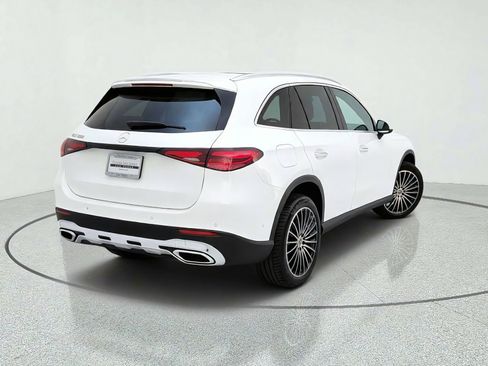 Certified 2026 Mercedes-Benz GLC 300 image 9