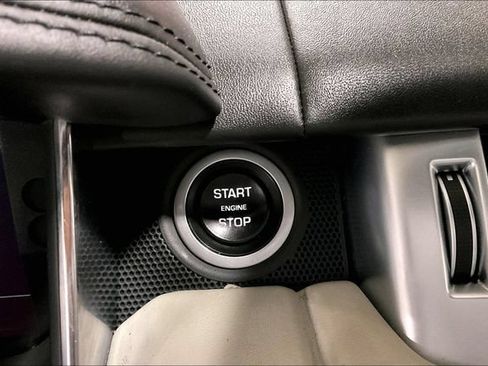 Used 2019 Land Rover Range Rover Sport SVR AWD/4WD image 33