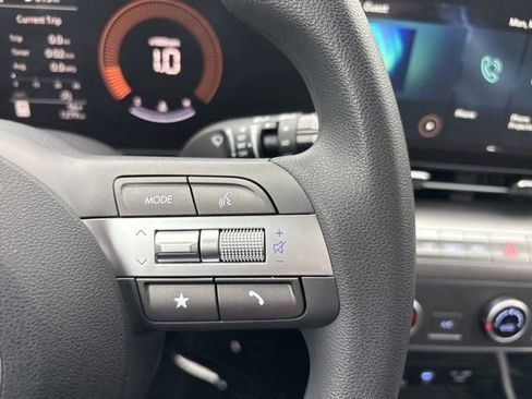 Used 2026 Hyundai Kona SE image 15