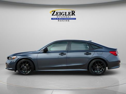 Used 2023 Honda Civic Sport image 4