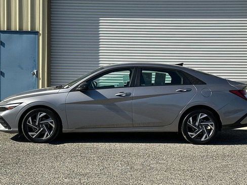 Used 2025 Hyundai Elantra Sport w/ Cargo Package image 3