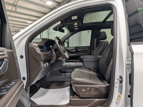 Used 2023 GMC Yukon XL Denali image 15