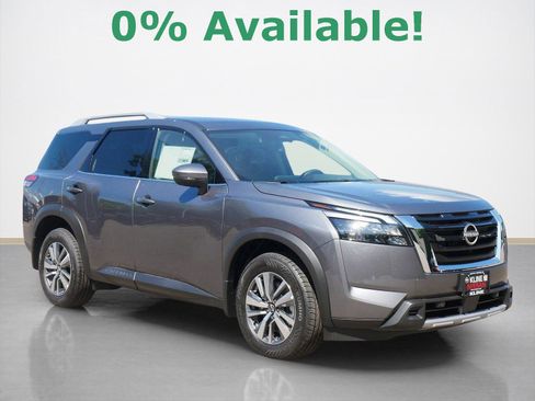 New 2025 Nissan Pathfinder SL image 1