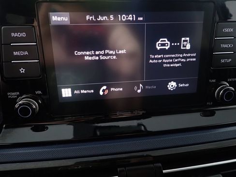 Used 2023 Kia Seltos S AWD/4WD image 3