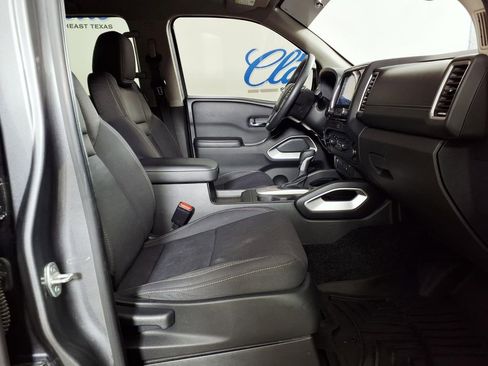 Used 2023 Nissan Frontier SV AWD/4WD image 12