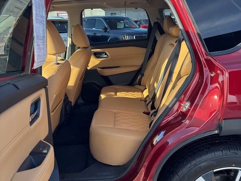 Used 2021 Nissan Rogue Platinum image 24