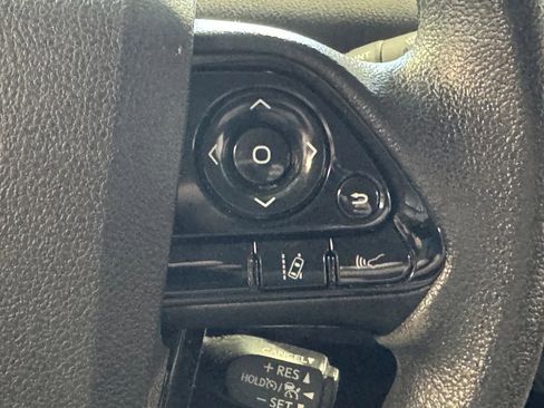 Used 2022 Toyota Prius L Eco image 15