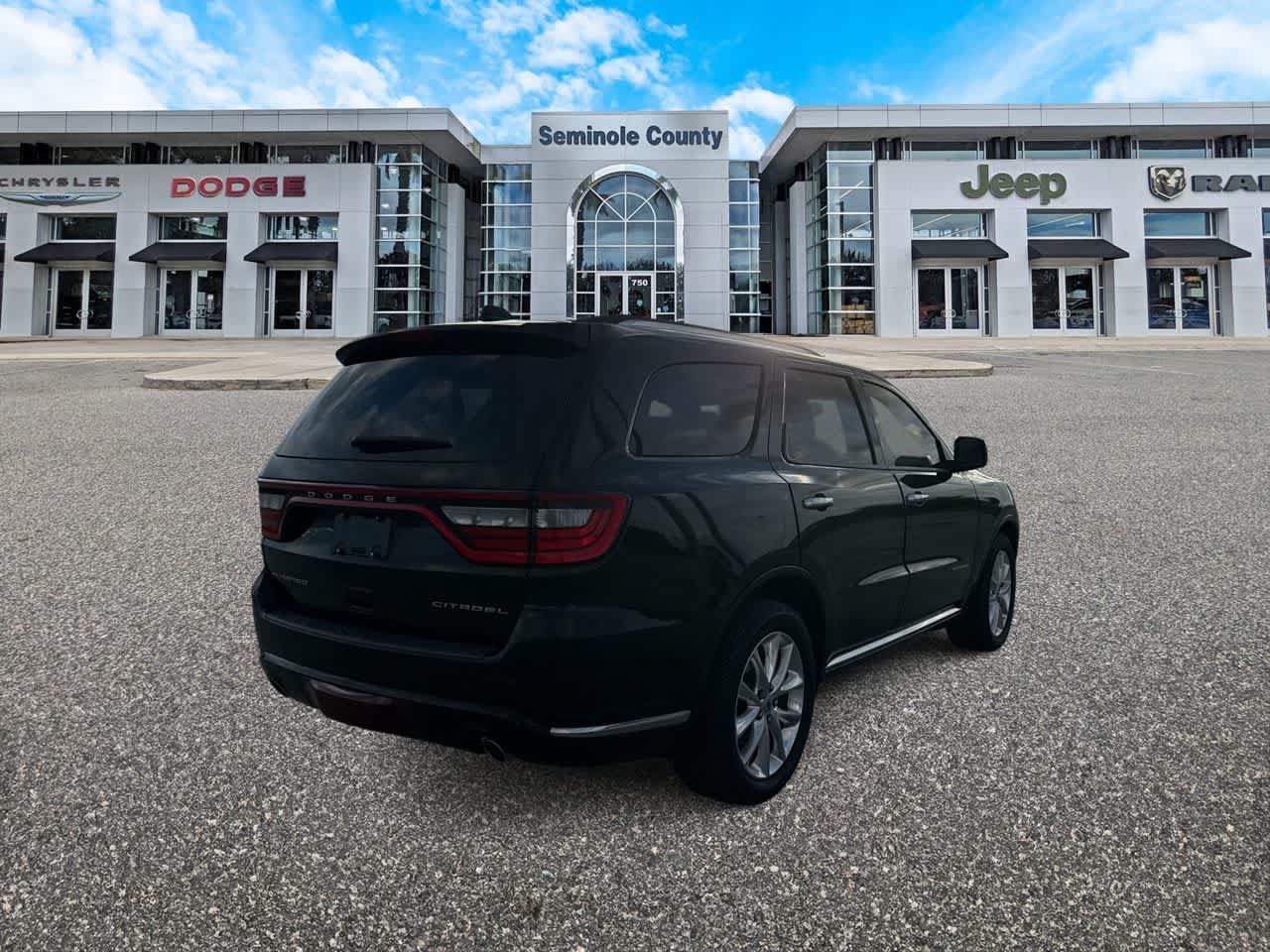 Used 2020 Dodge Durango Citadel w/ Technology Group RWD image 7