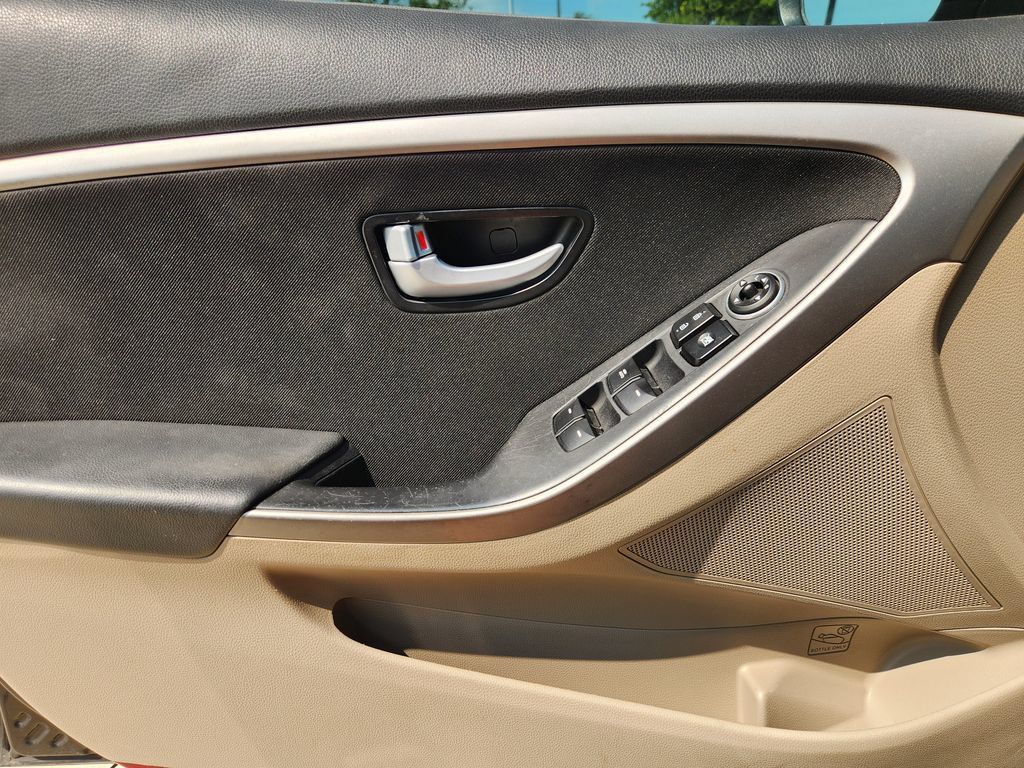 Used 2013 Hyundai Elantra GT w/ Touch & Go Pkg FWD image 23