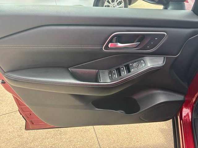 Used 2024 Nissan Rogue Platinum w/ Platinum Premium Package FWD image 20