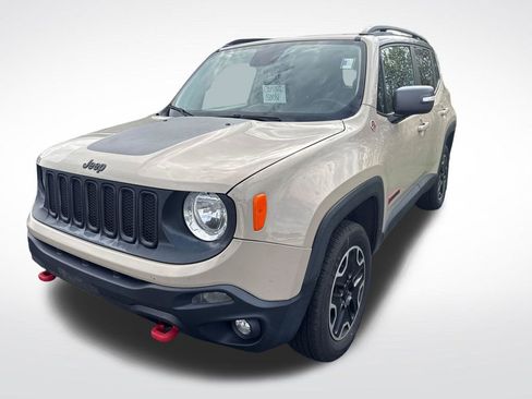 Used 2016 Jeep Renegade Trailhawk AWD/4WD image 5