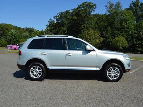 Used 2009 Volkswagen Touareg VR6 image 64