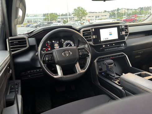 Used 2023 Toyota Tundra SR5 w/ SR5 Convenience Package AWD/4WD image 18