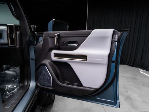 Used 2024 GMC Hummer EV 3X w/ Omega Edition image 58