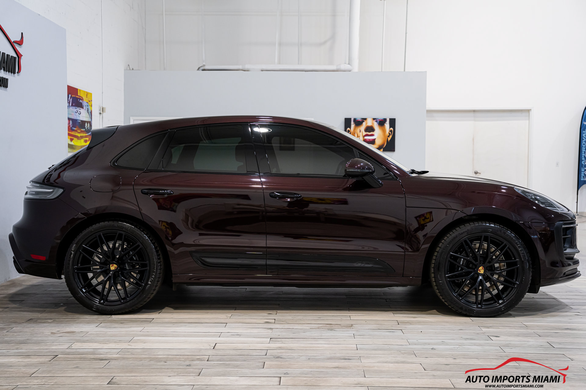 Used 2023 Porsche Macan GTS w/ Sport Chrono Package AWD/4WD image 26
