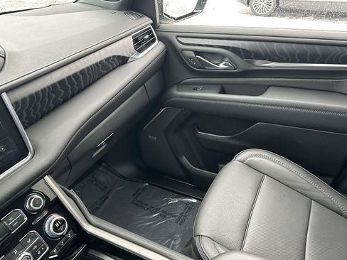 Used 2024 GMC Yukon Denali w/ Advanced Technology Package image 36