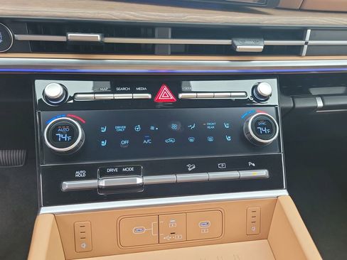 New 2026 Hyundai Santa Fe Calligraphy FWD image 19