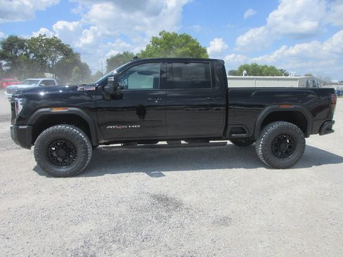 New 2026 GMC Sierra 2500 AT4X AWD/4WD image 10