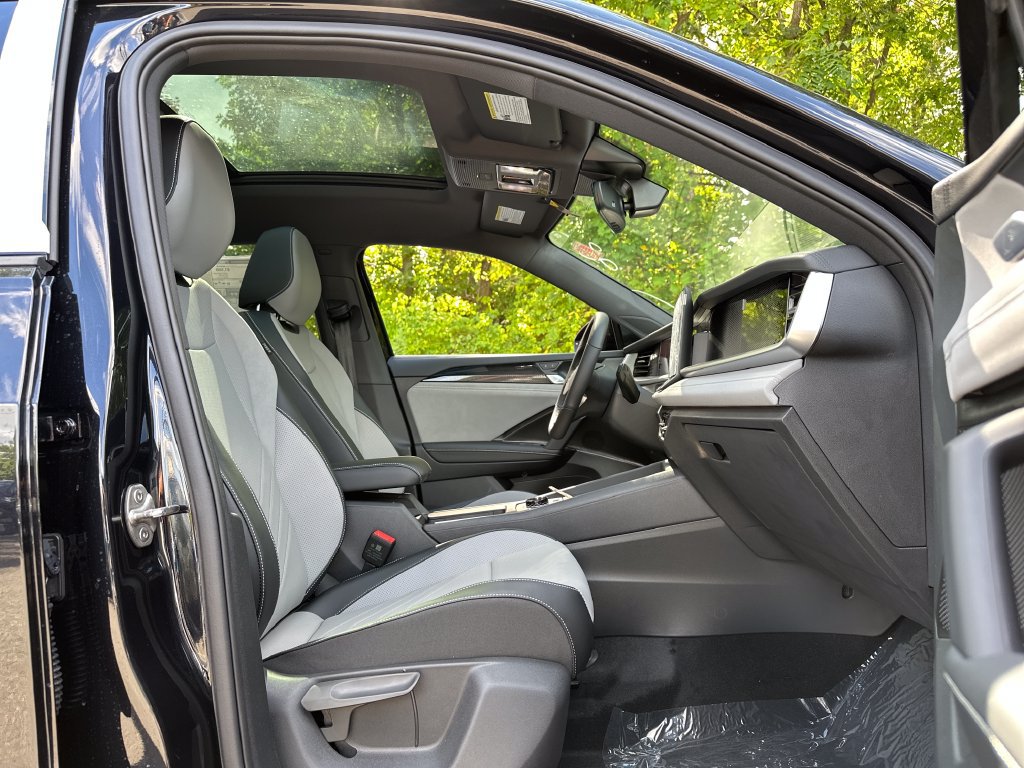 New 2026 Volkswagen Tiguan SE R-Line AWD/4WD image 20