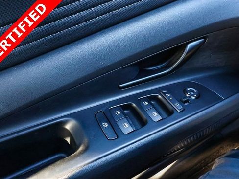 Certified 2025 Hyundai Elantra SEL image 23