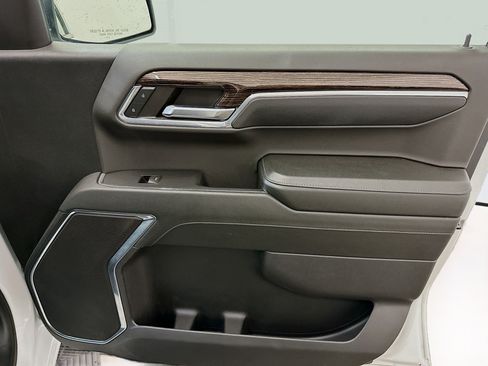 Used 2024 GMC Sierra 1500 Elevation image 33