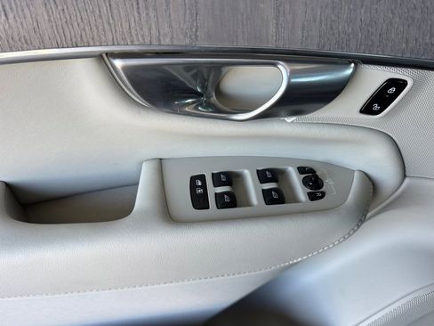 Certified 2024 Volvo XC90 T8 Plus w/ Protection Package Premier image 15