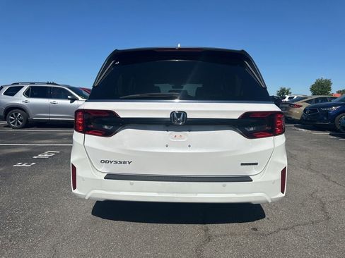 Used 2025 Honda Odyssey Touring image 10