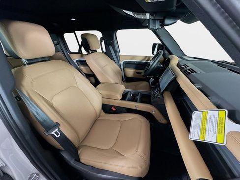 New 2026 Land Rover Defender 110 X-Dynamic SE image 30
