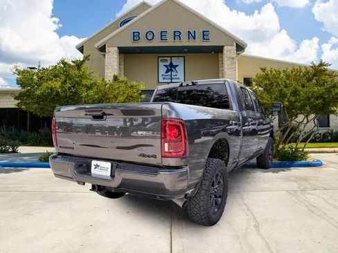 Used 2025 RAM 2500 Laramie AWD/4WD image 6