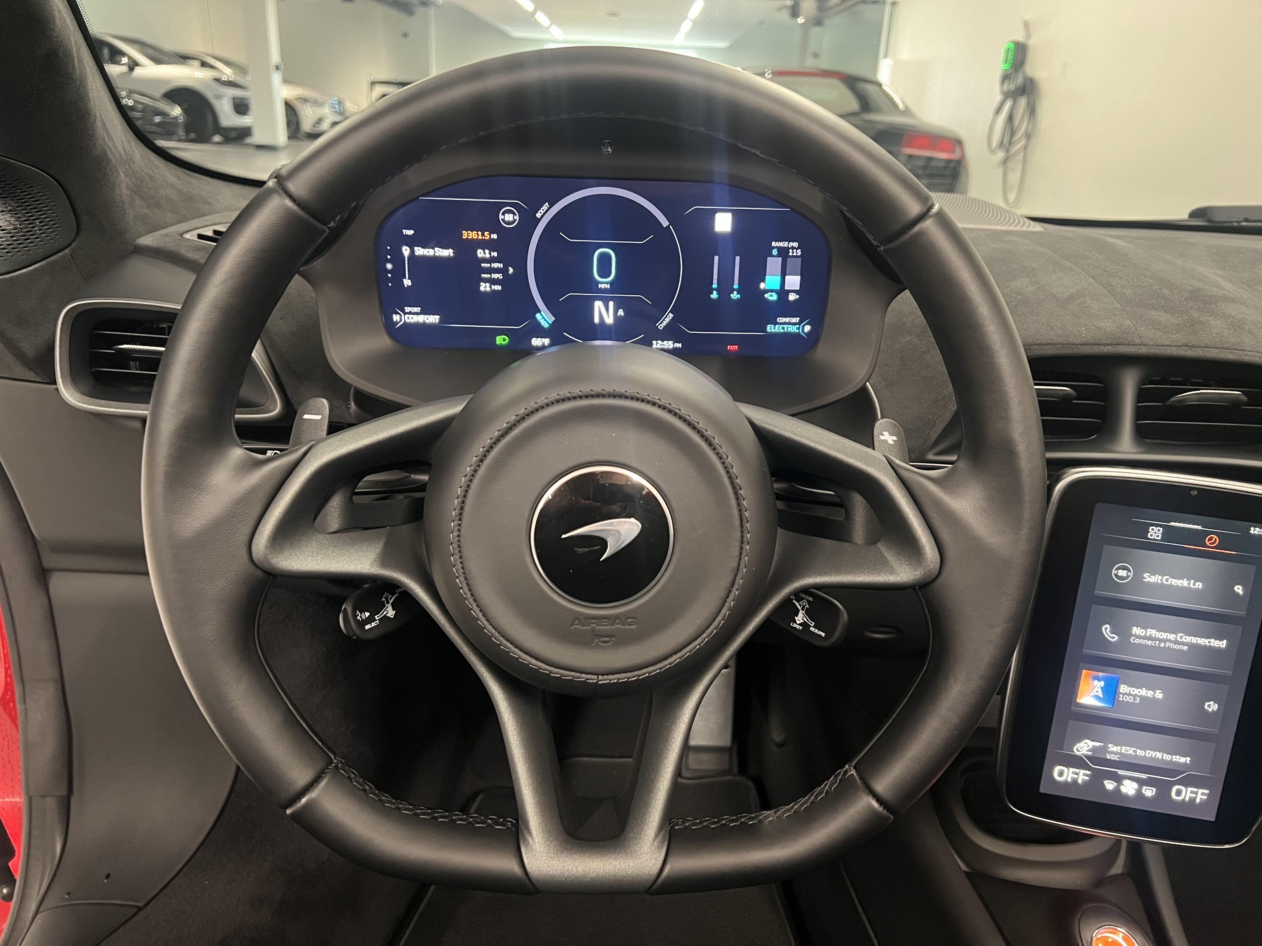 Used 2025 McLaren Artura Spider RWD image 21