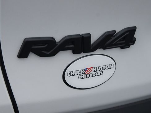 Used 2023 Toyota RAV4 XLE Premium AWD/4WD image 18