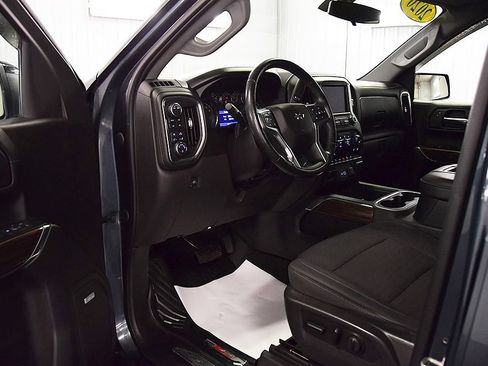 Used 2020 Chevrolet Silverado 1500 LT Trail Boss AWD/4WD image 16