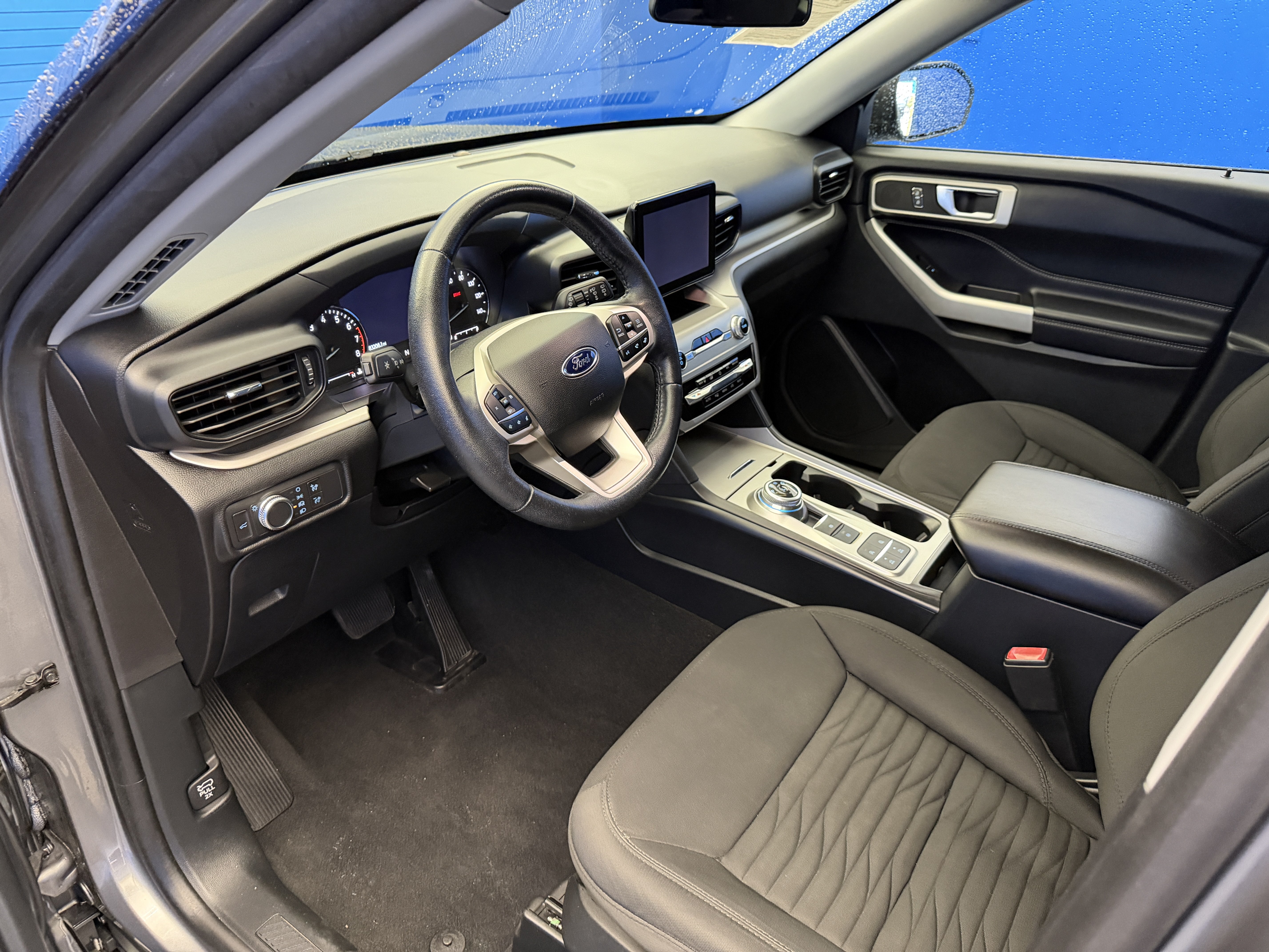 Used 2021 Ford Explorer XLT RWD image 11