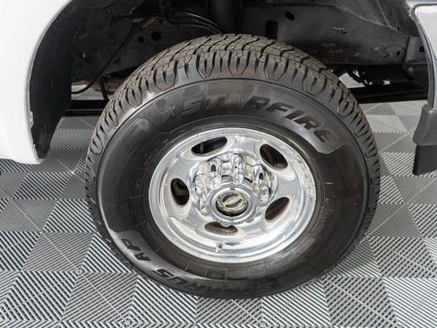 Used 2000 Ford F250 Lariat image 29