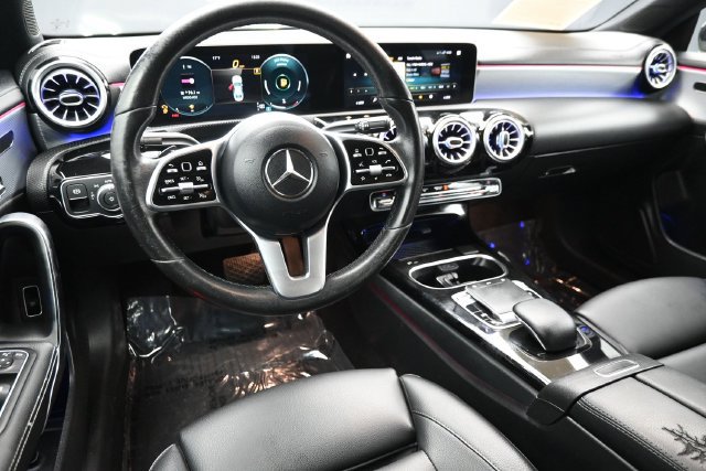 Used 2020 Mercedes-Benz CLA 250 w/ Premium Package image 10