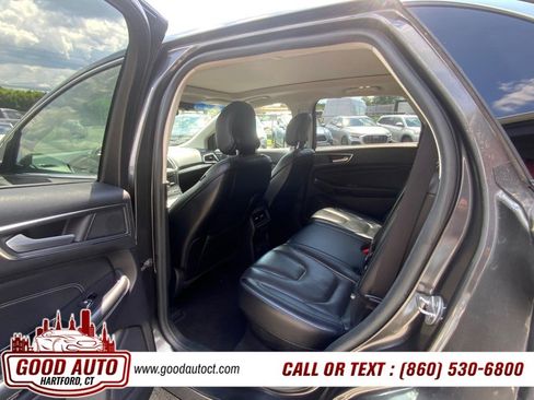 Used 2019 Ford Edge Titanium w/ Equipment Group 301A AWD/4WD image 12