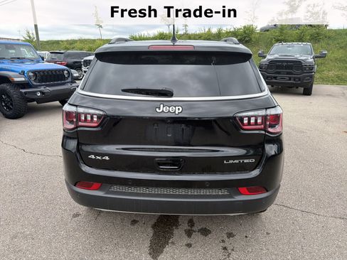 Certified 2023 Jeep Compass Limited w/ Sun and Sound Group AWD/4WD image 9