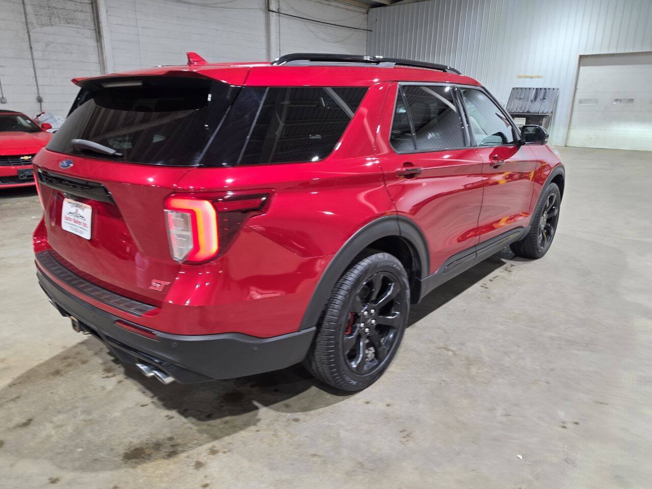Used 2020 Ford Explorer ST w/ ST Street Pack AWD/4WD image 11