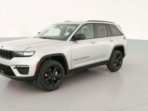 New 2025 Jeep Grand Cherokee Limited w/ Black Appearance Package image 1