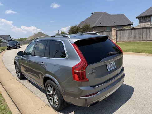 Used 2018 Volvo XC90 T6 Momentum w/ Convenience Package AWD/4WD image 7